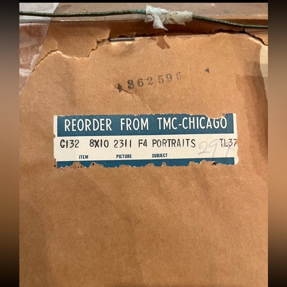 Sold Vintage Blue boy and Pinkie Girl prints on board. Gilt gold frames. - Picture 11 of 13